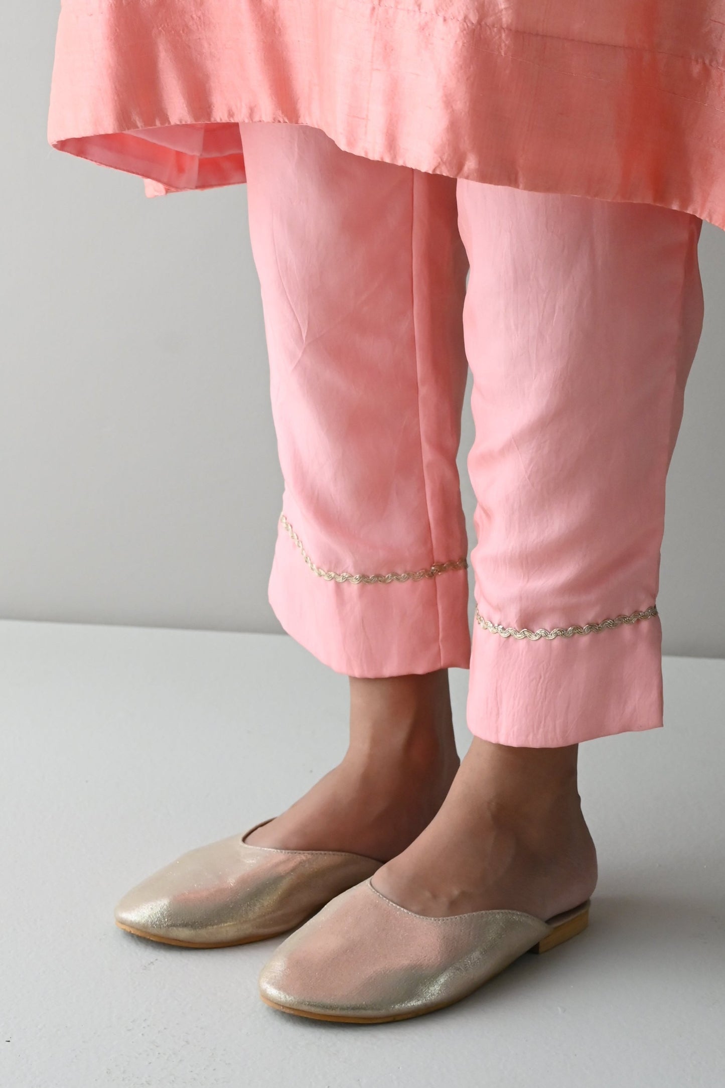 Jhabla Kurta in Rose Pink Pure Silk with Rose Pink Pant